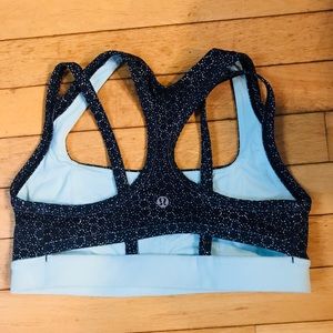 Lululemon sports bra